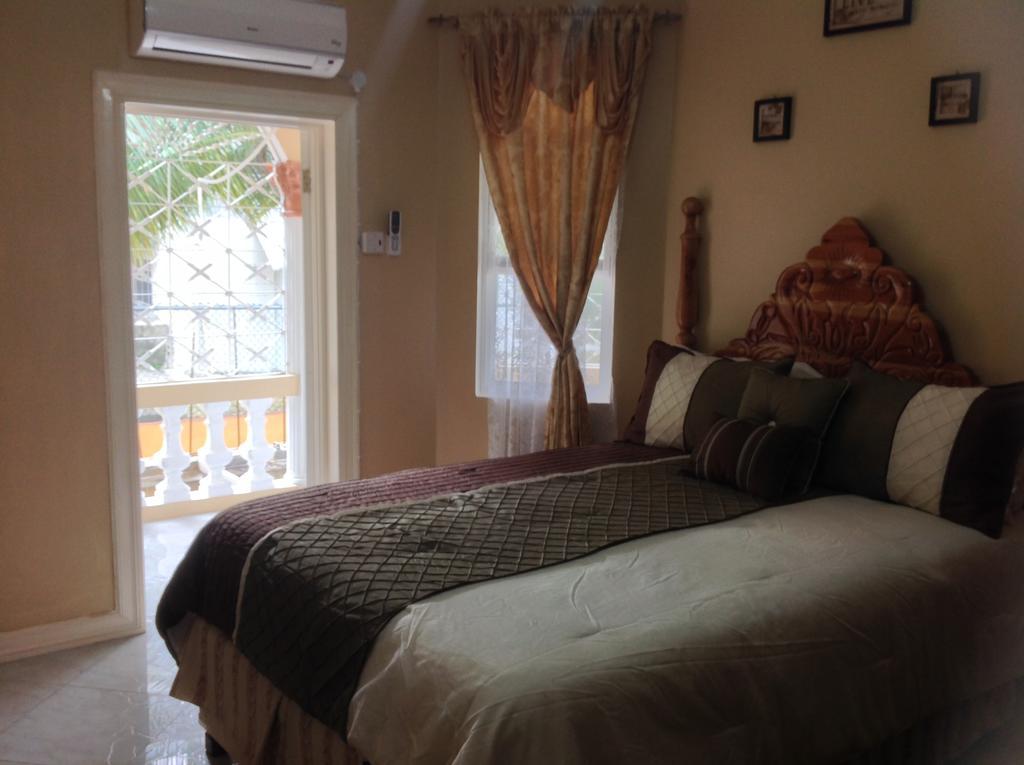Cazwin Villas Montego Bay Habitación foto