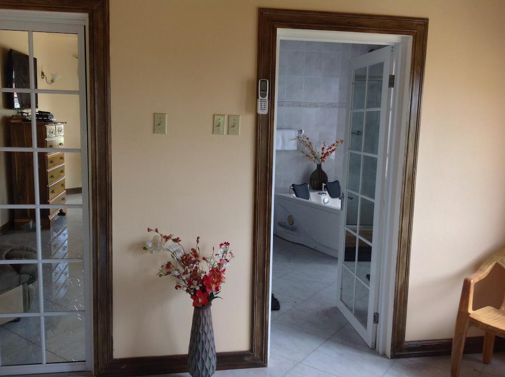Cazwin Villas Montego Bay Habitación foto