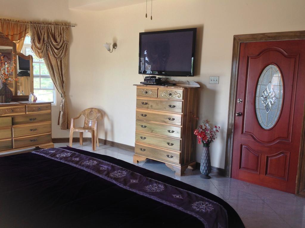 Cazwin Villas Montego Bay Habitación foto